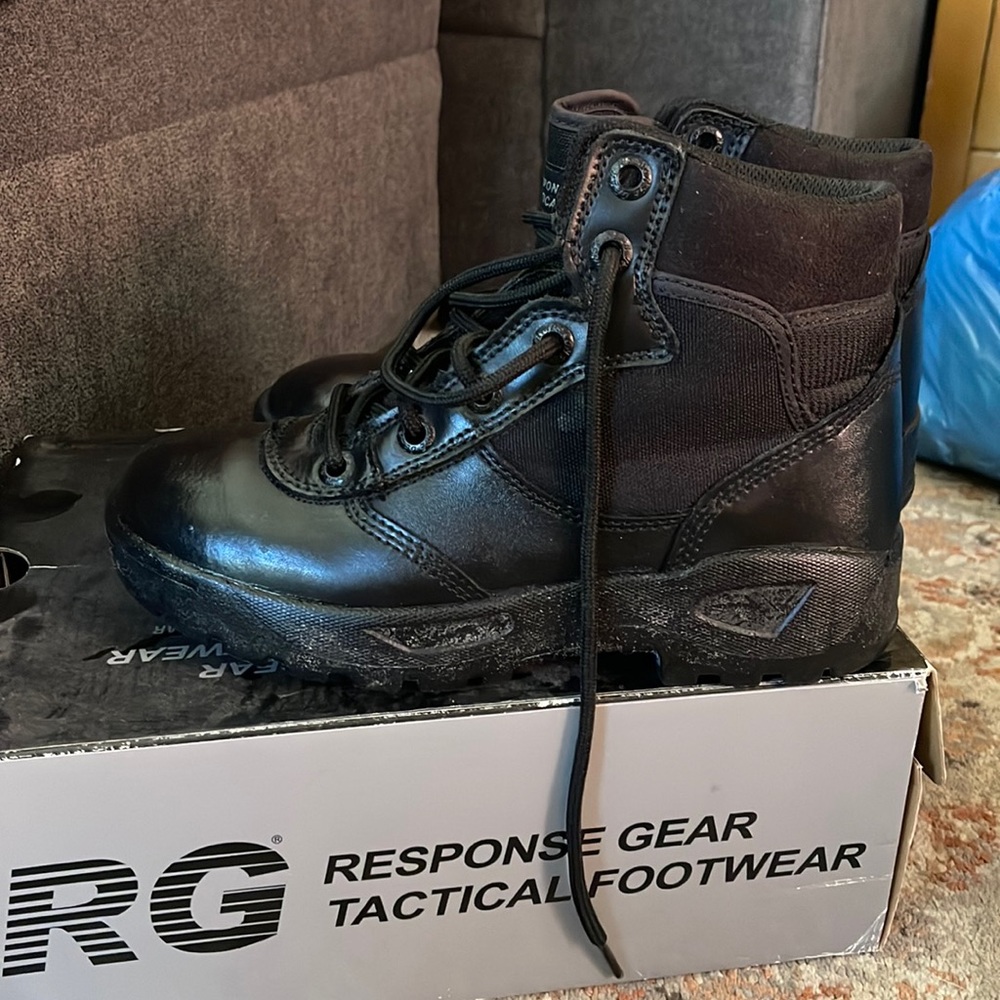 Size 7 black boots